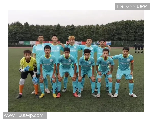上海足球队荣登足球状态排行榜第三名展现强劲实力与潜力